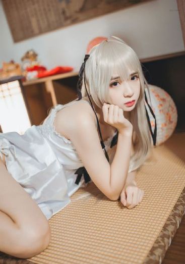 午夜精品在线播放